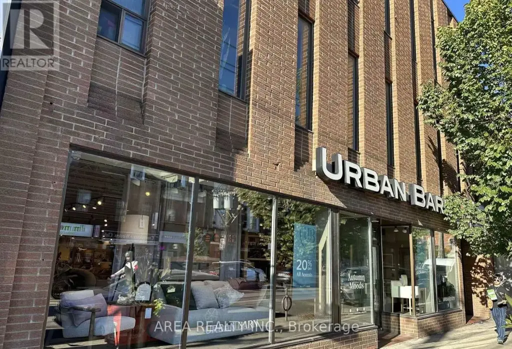 Main - 610 Queen Street W, Toronto (Trinity-Bellwoods)