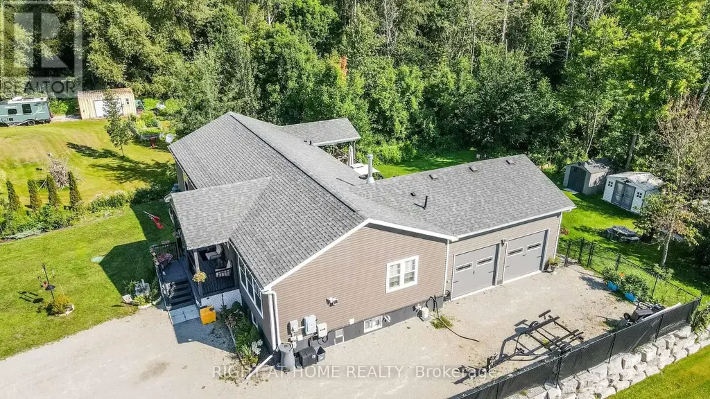 13009 County Road 16 Drive, Tay (Waubaushene)
