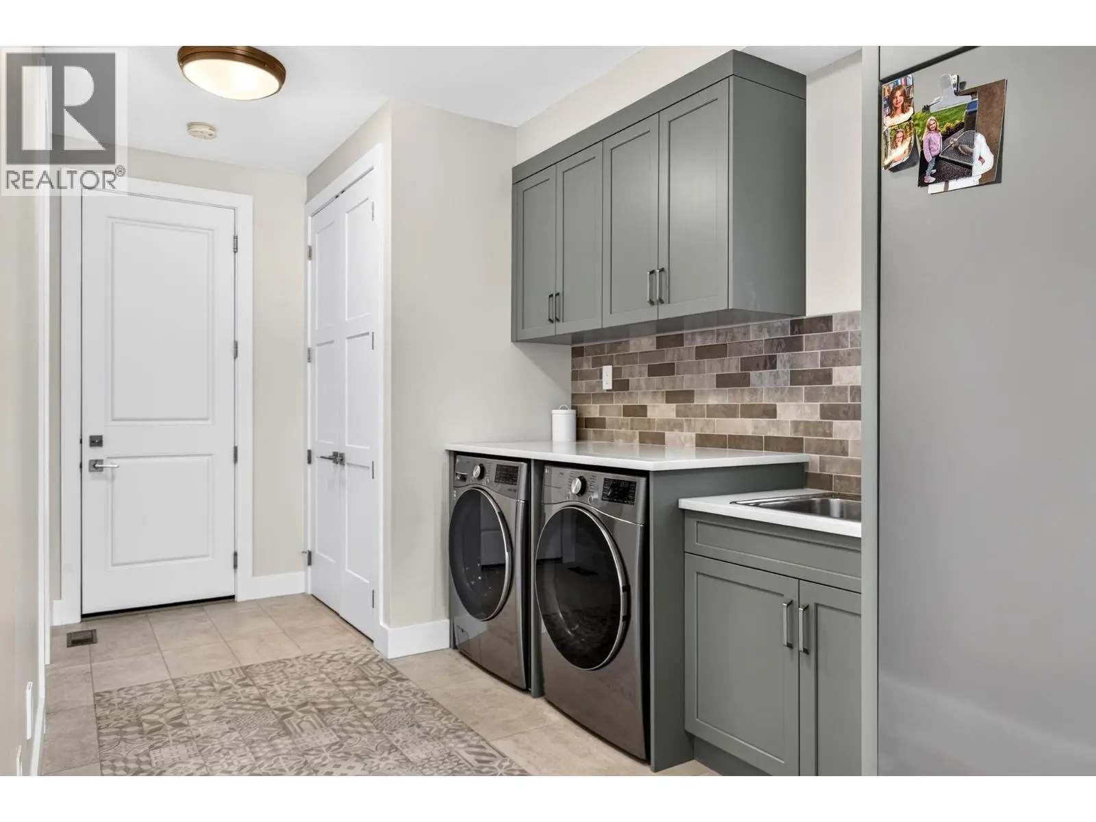 887 Loseth Drive. Kelowna, British Columbia
