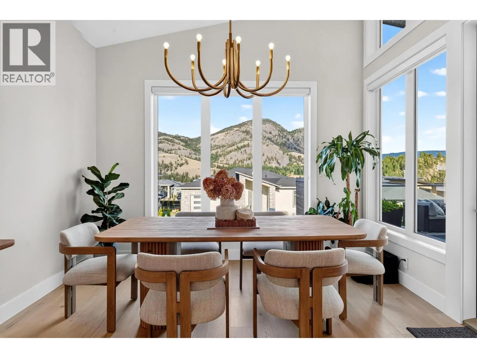 887 Loseth Drive. Kelowna, British Columbia