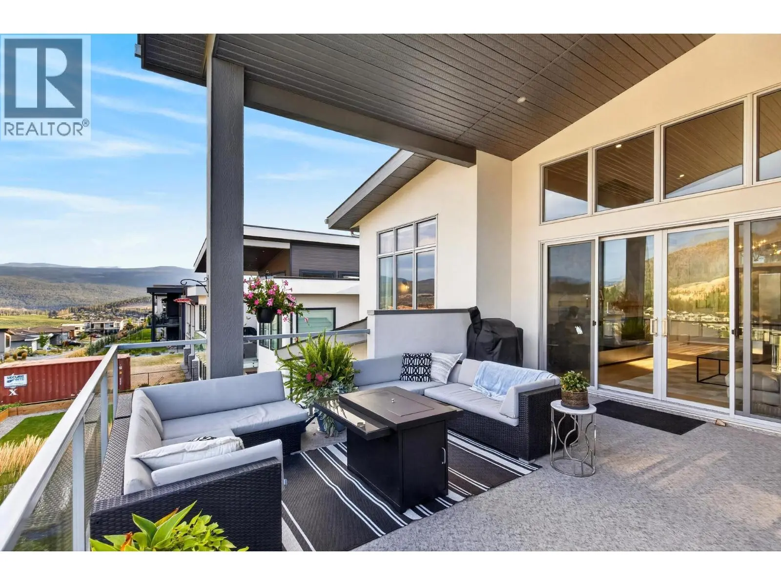 887 Loseth Drive. Kelowna, British Columbia