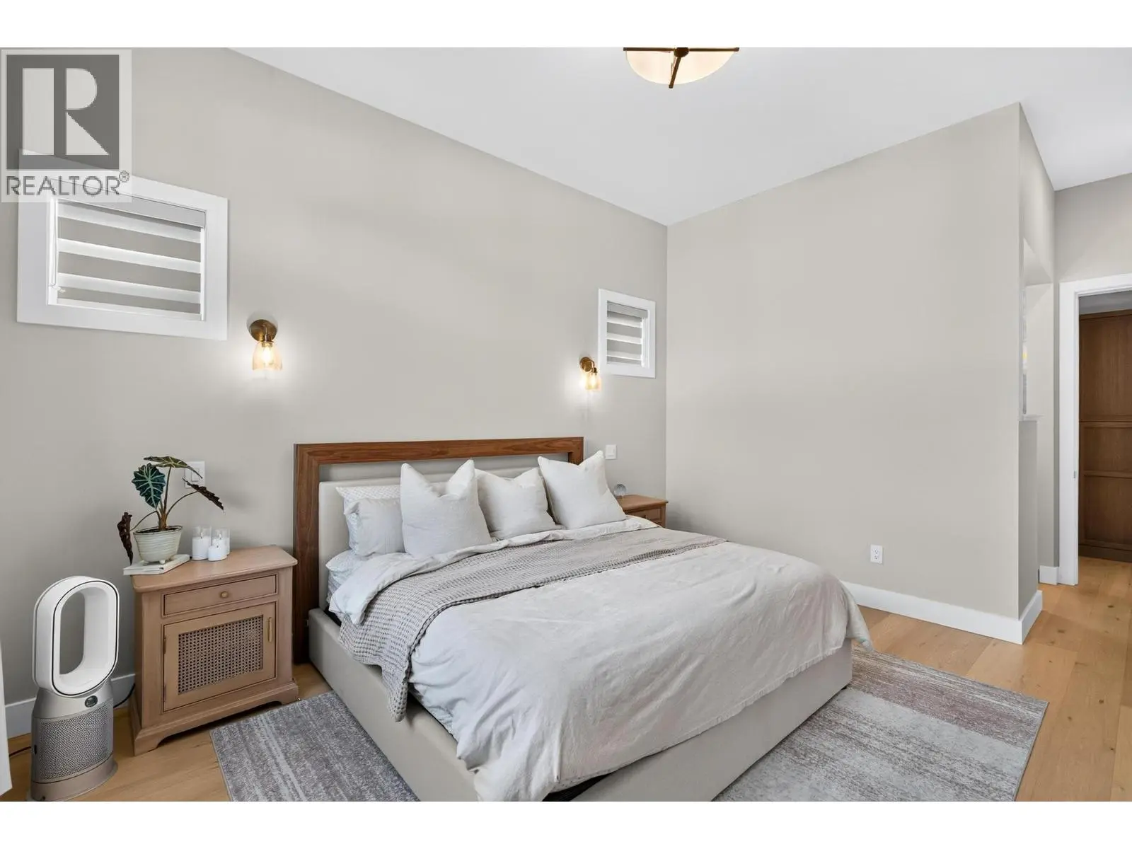 887 Loseth Drive. Kelowna, British Columbia