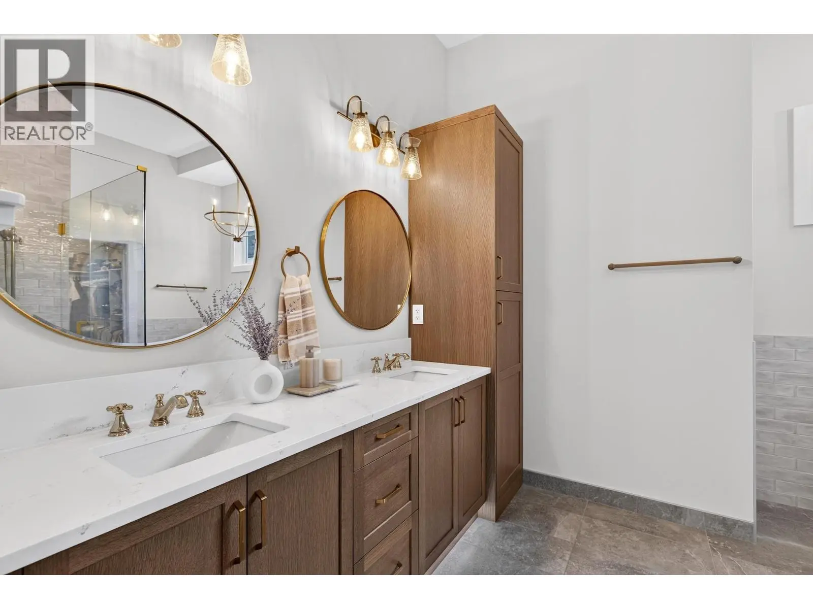 887 Loseth Drive. Kelowna, British Columbia