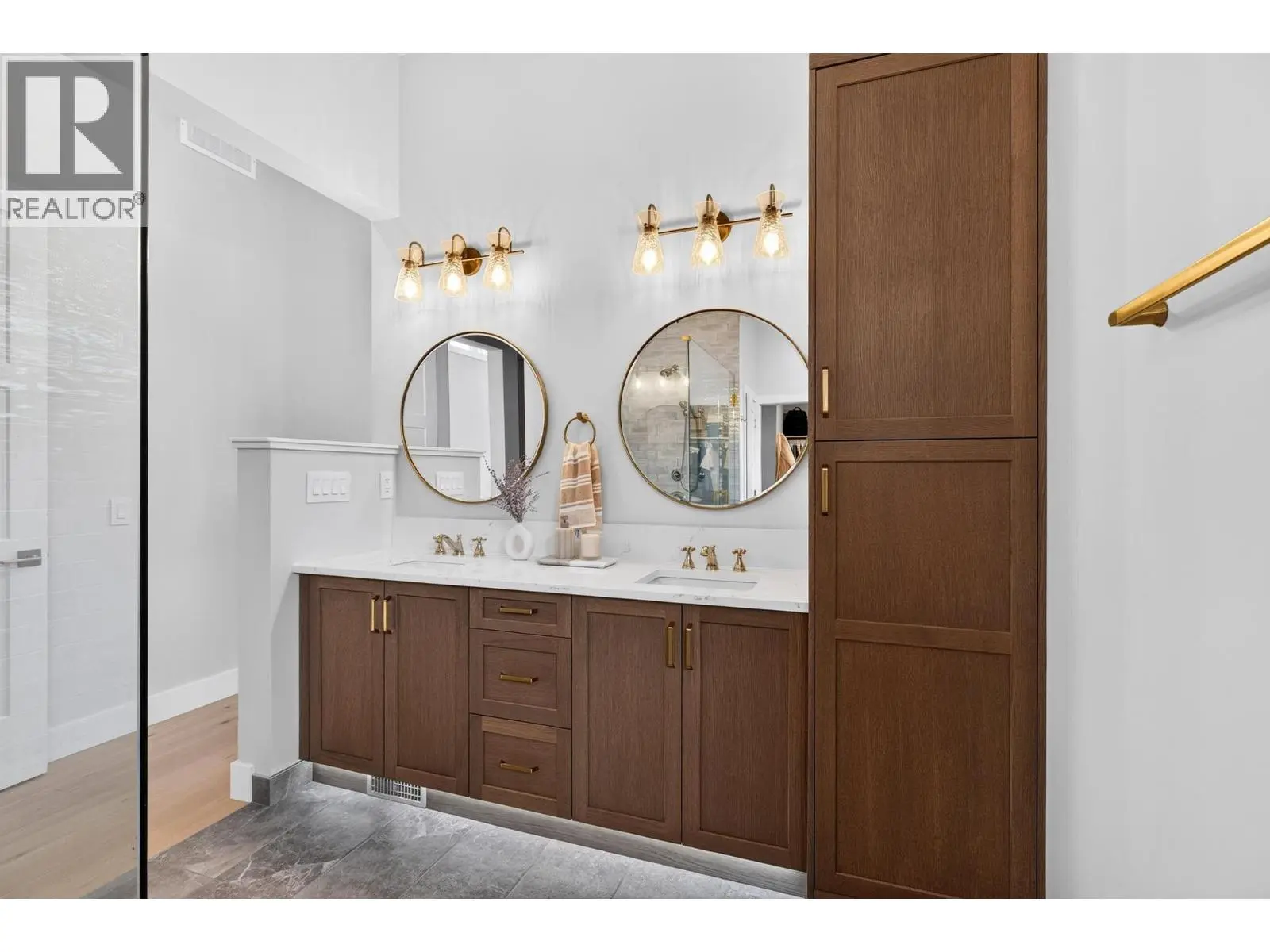 887 Loseth Drive. Kelowna, British Columbia