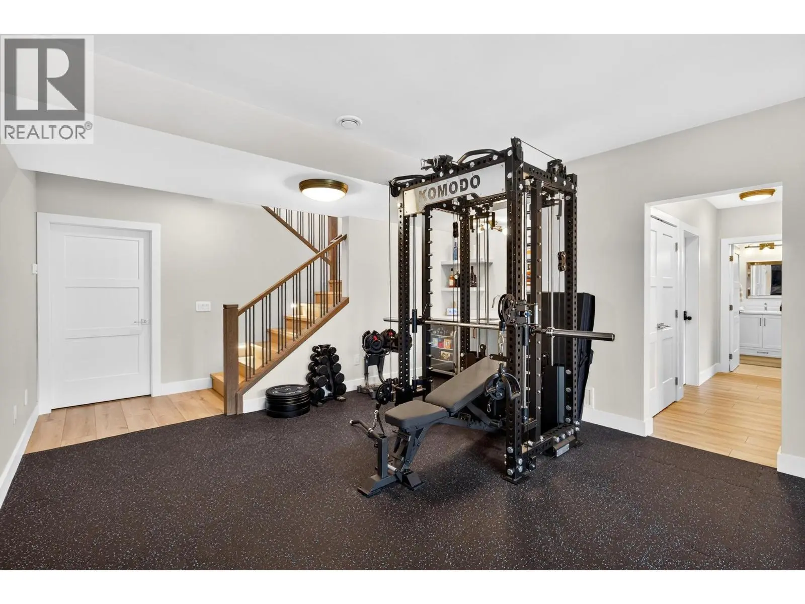 887 Loseth Drive. Kelowna, British Columbia