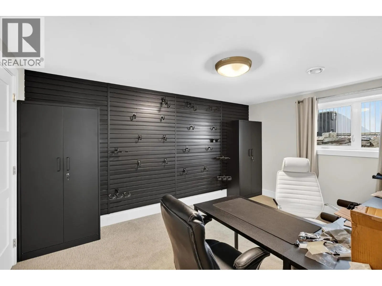 887 Loseth Drive. Kelowna, British Columbia
