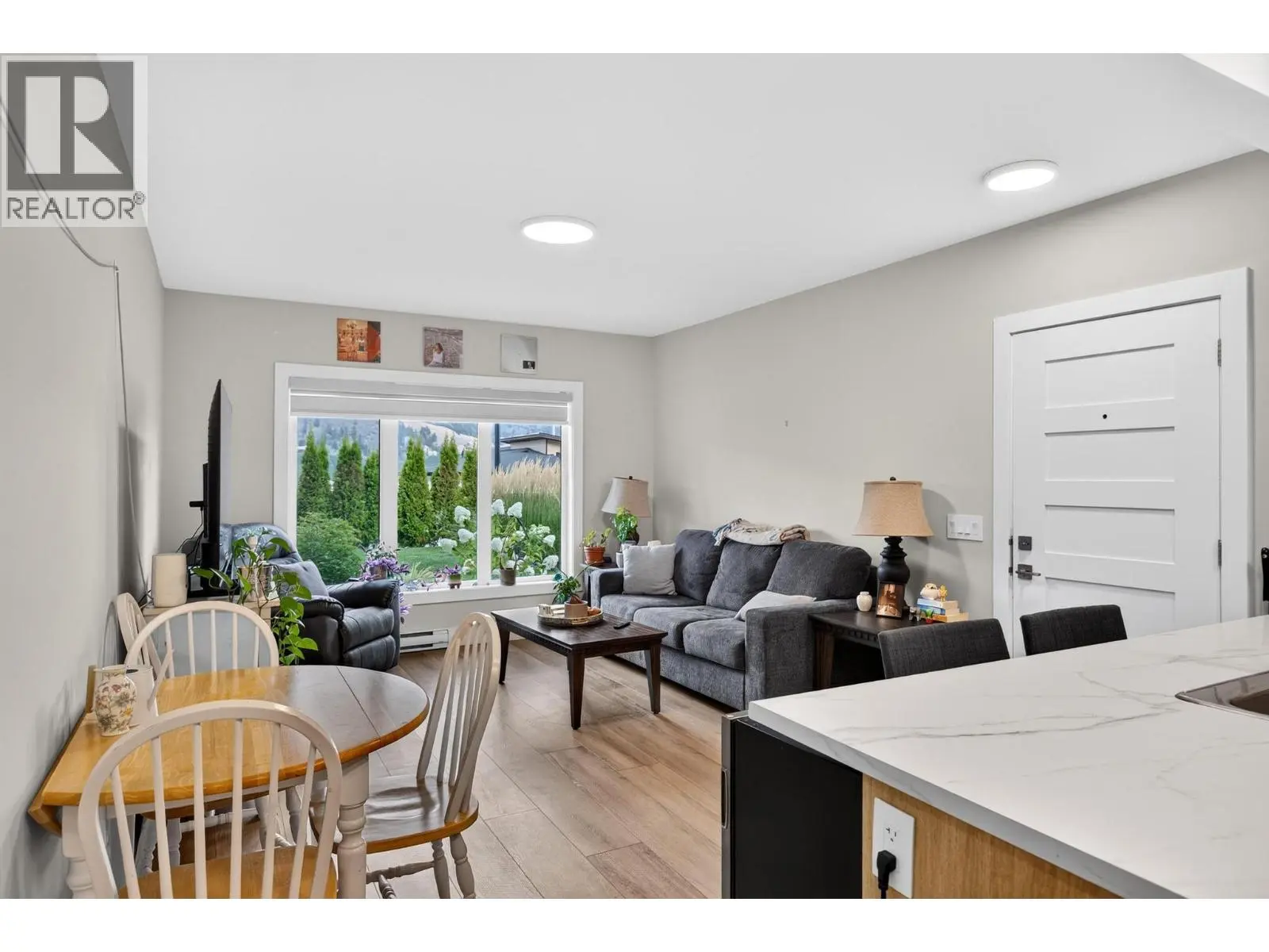 887 Loseth Drive. Kelowna, British Columbia