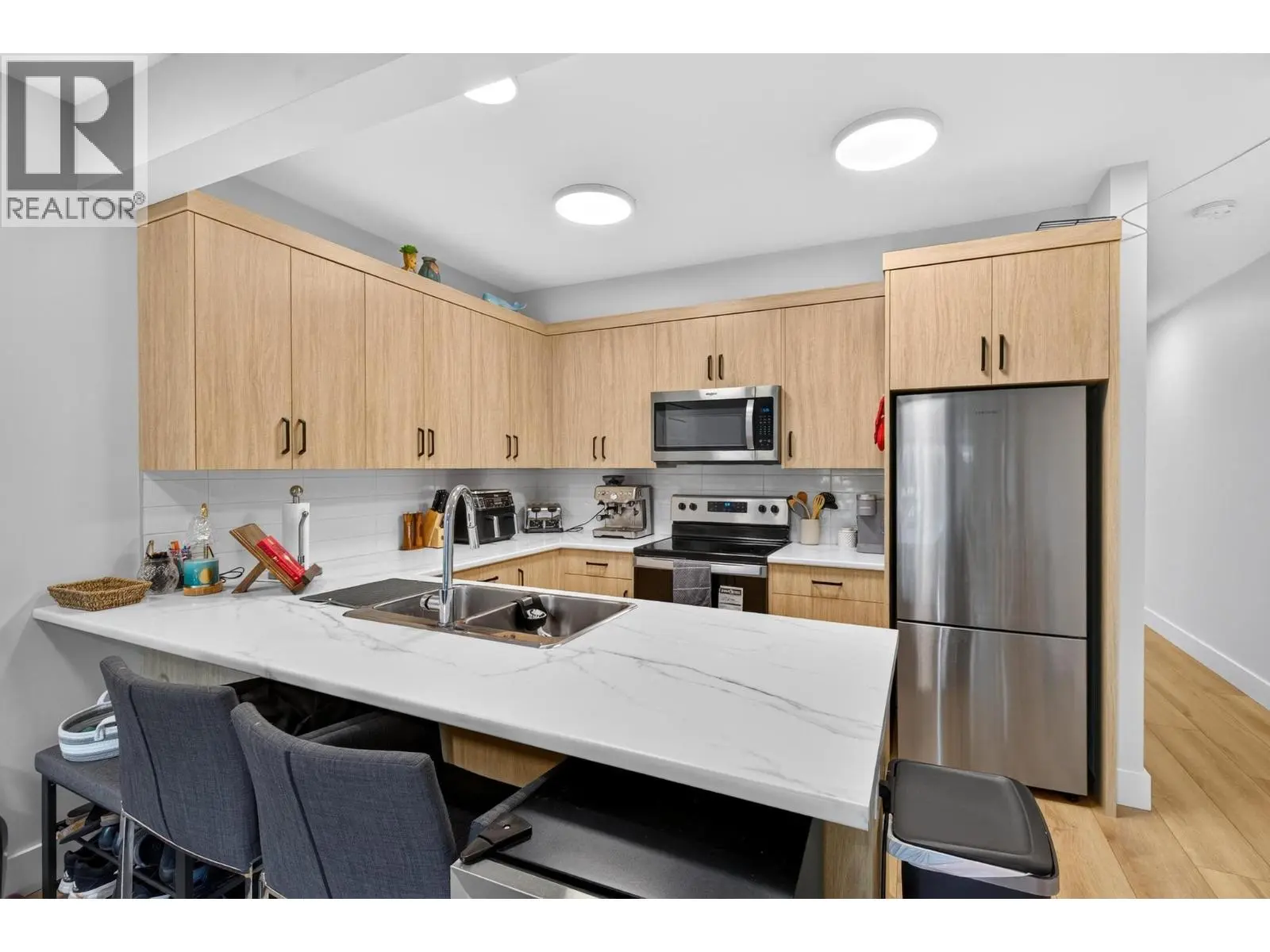887 Loseth Drive. Kelowna, British Columbia