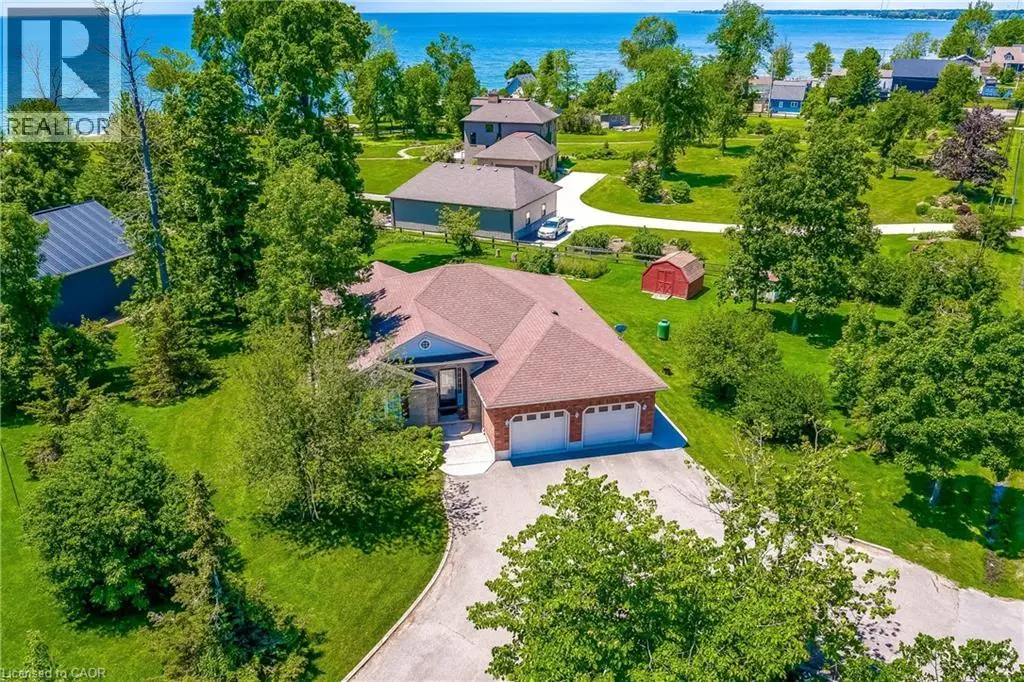 25 Bates Lane, Dunnville