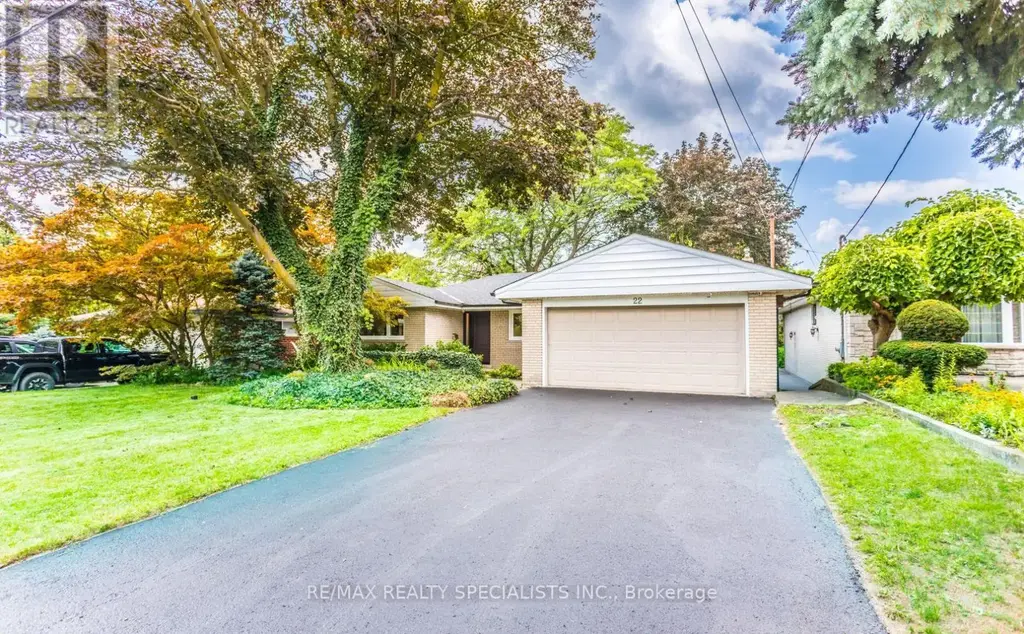22 Heathview Avenue, Toronto (Bayview Village)