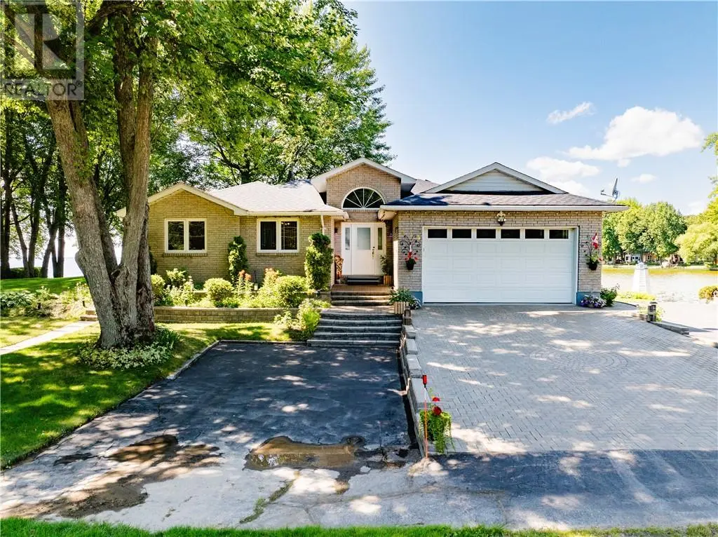 640 Lac Deux Milles Road, Sturgeon Falls