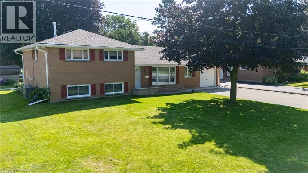 12 Glendale Crescent, Simcoe