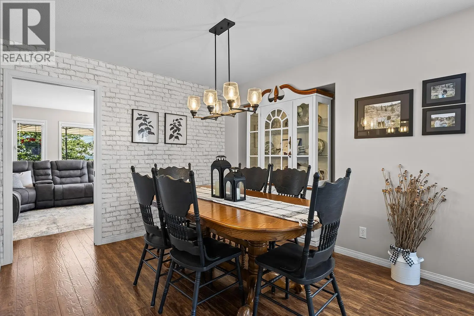 735 Nahanni Place. Kelowna, British Columbia