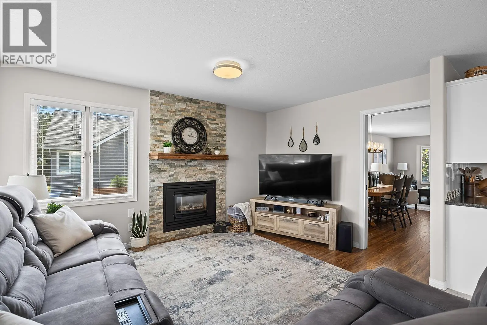 735 Nahanni Place. Kelowna, British Columbia