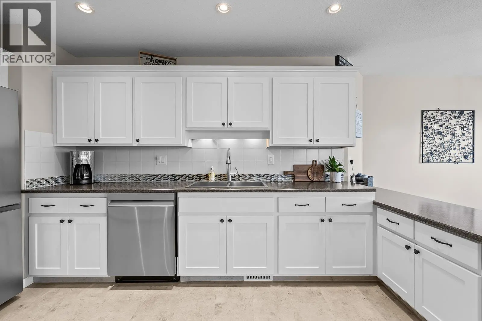 735 Nahanni Place. Kelowna, British Columbia