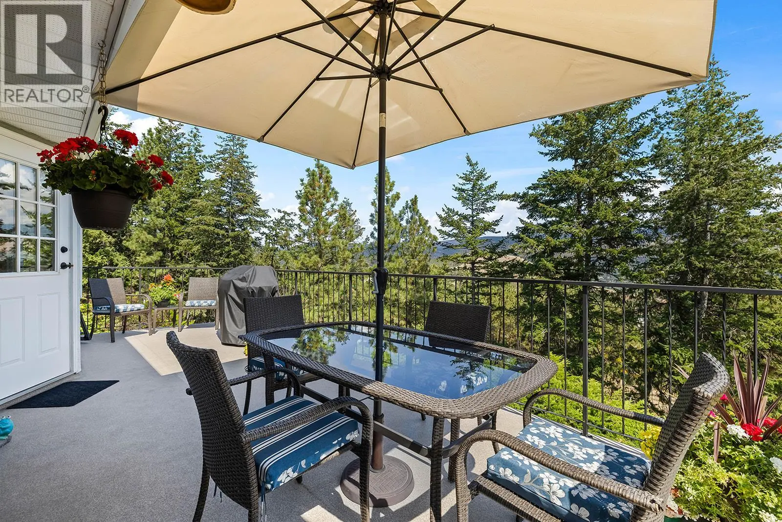 735 Nahanni Place. Kelowna, British Columbia