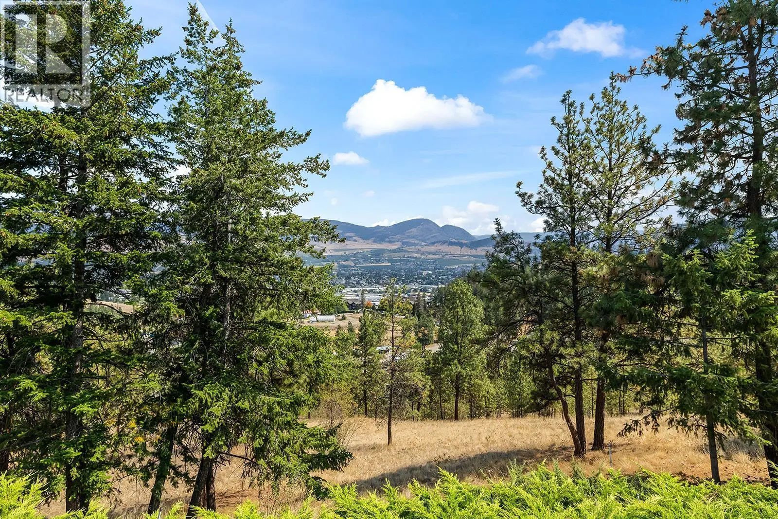 735 Nahanni Place. Kelowna, British Columbia