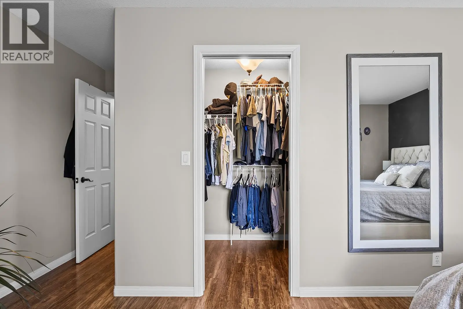 735 Nahanni Place. Kelowna, British Columbia