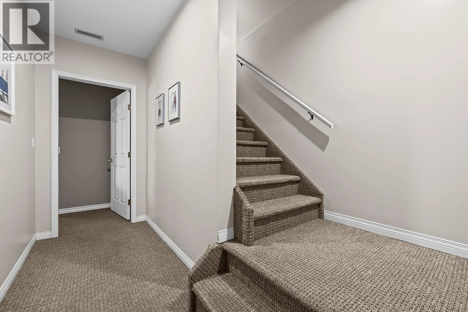 735 Nahanni Place. Kelowna, British Columbia