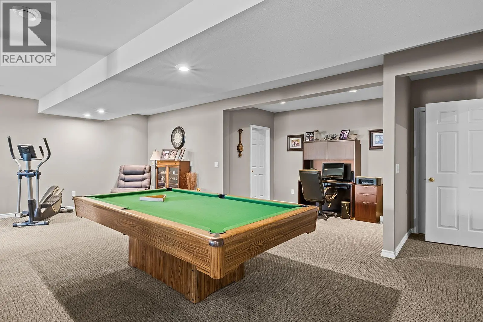 735 Nahanni Place. Kelowna, British Columbia