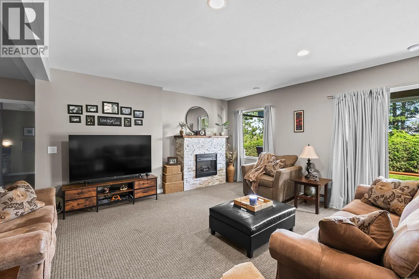 735 Nahanni Place. Kelowna, British Columbia