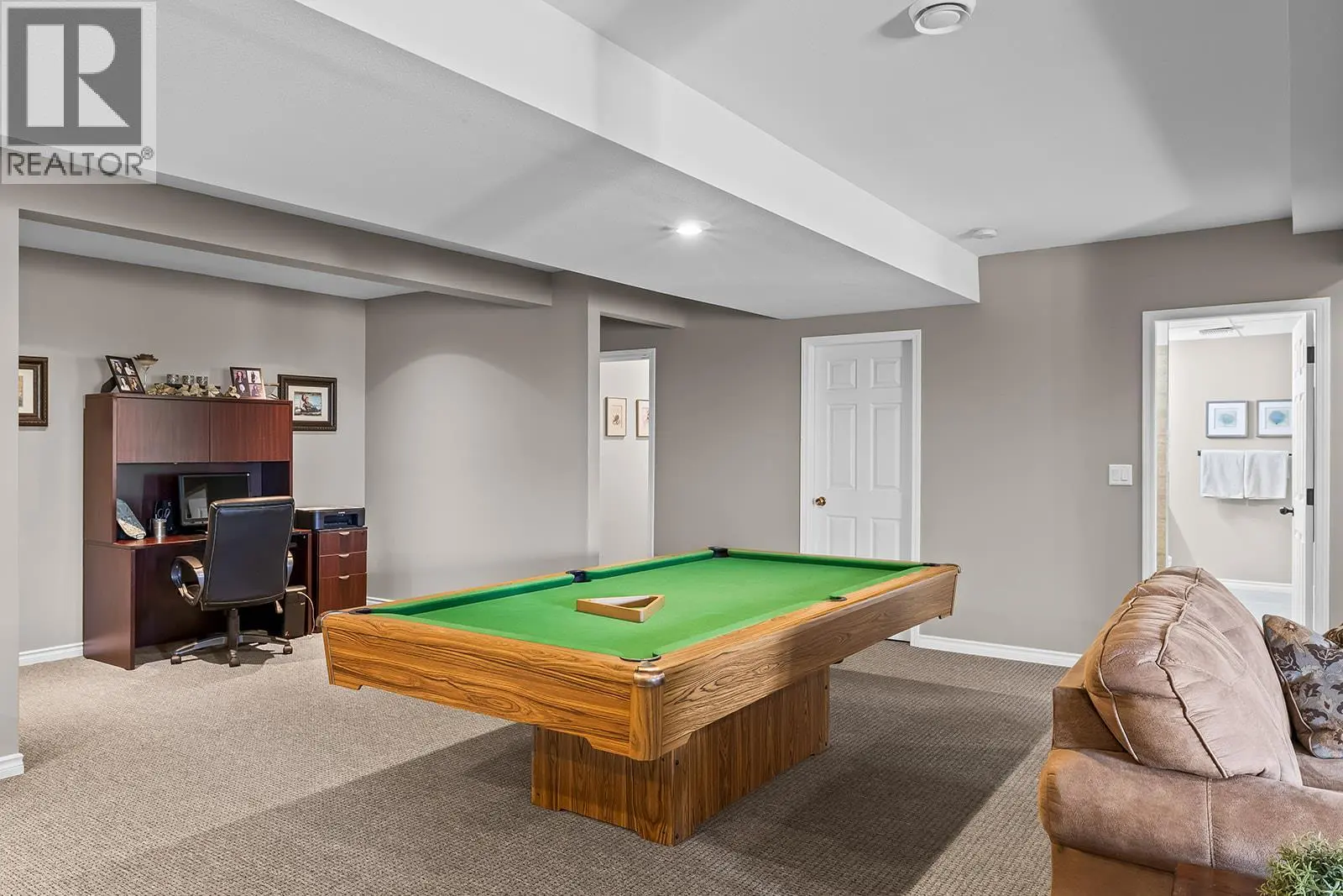 735 Nahanni Place. Kelowna, British Columbia