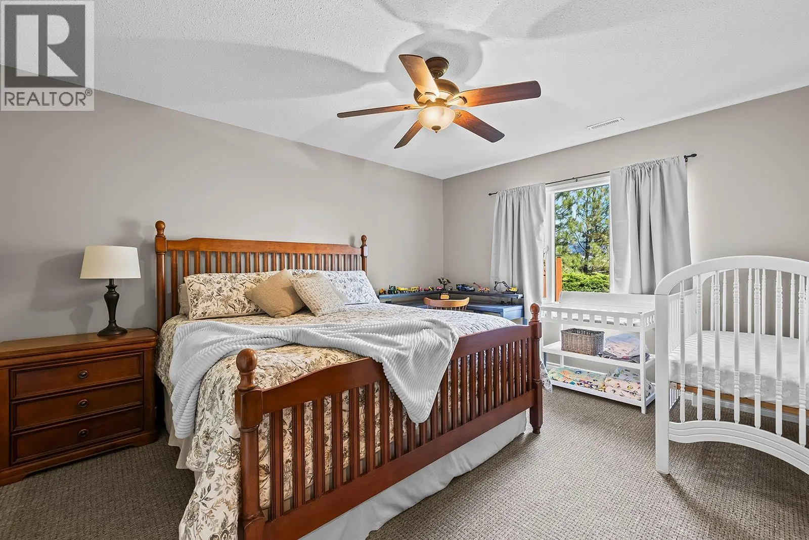 735 Nahanni Place. Kelowna, British Columbia