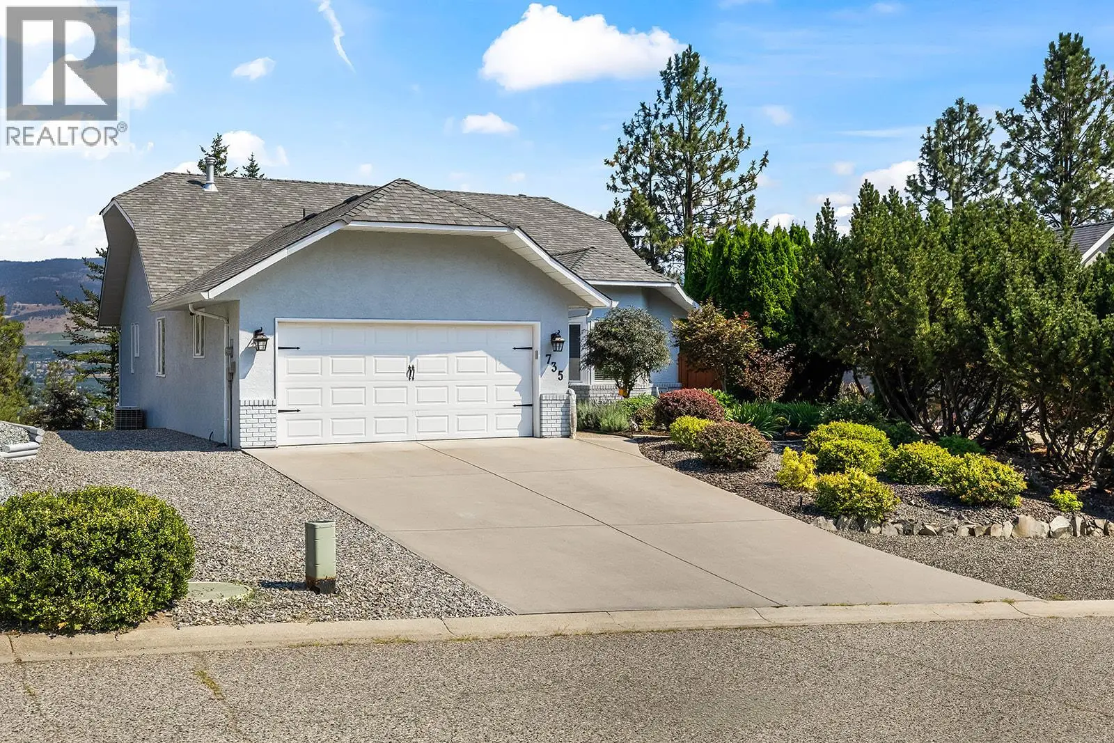 735 Nahanni Place. Kelowna, British Columbia
