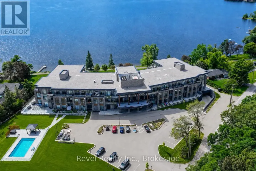 221 - 99 Louisa Street, Kawartha Lakes (Fenelon Falls)