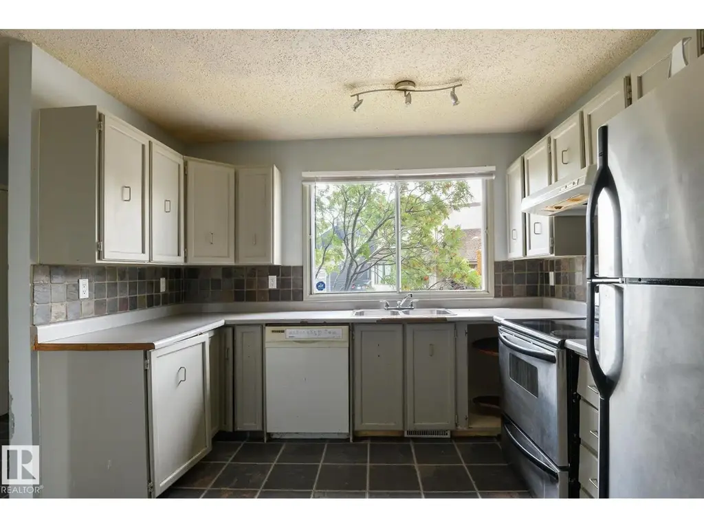 5511 92c Av Nw, Edmonton