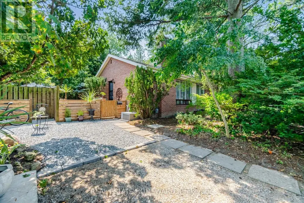 3 Shadwell Place, Toronto (Banbury-Don Mills)