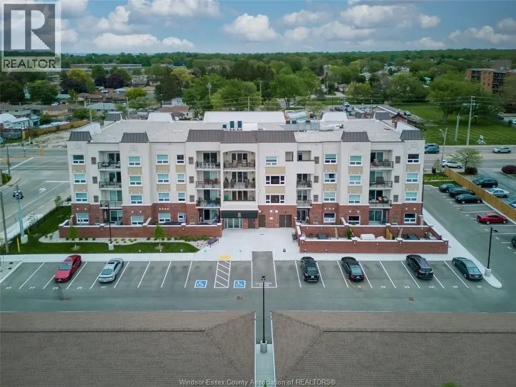 7887 Edgar Unit# 401, Windsor