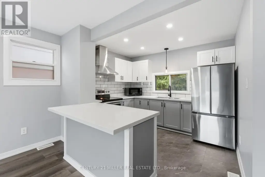 Main Floor - 67 East 13th Street, Hamilton (Inch Park)
