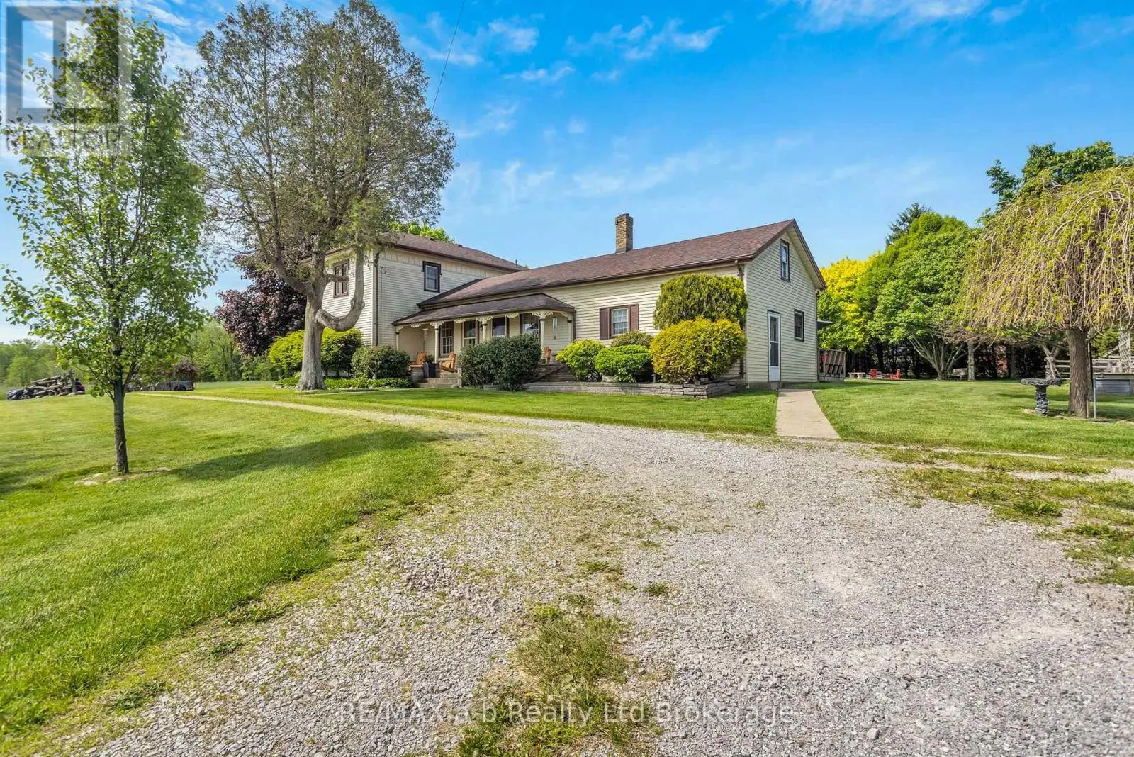 1813 Norfolk County 19 Road W, Norfolk (Vanessa)