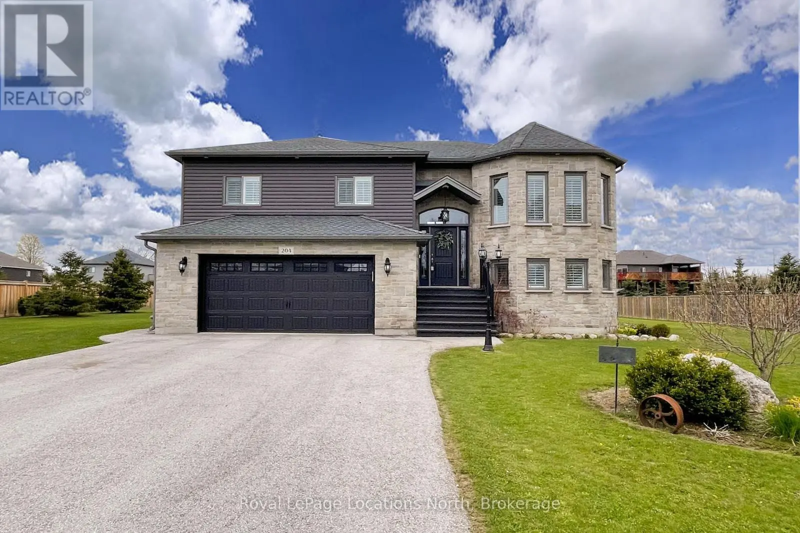 204 Mactay Drive, Chatsworth