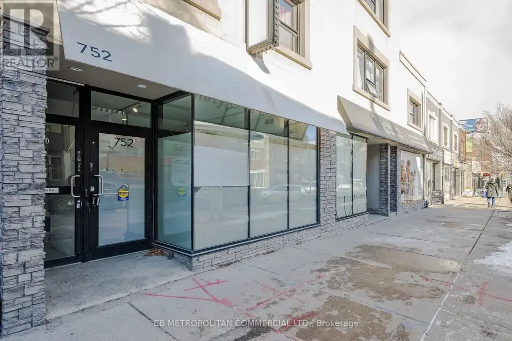 752 Danforth Avenue, Toronto (Danforth)