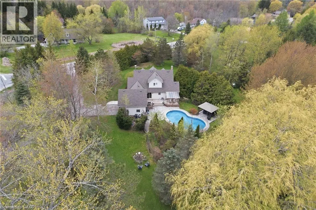 2000 15 Side Road, Milton