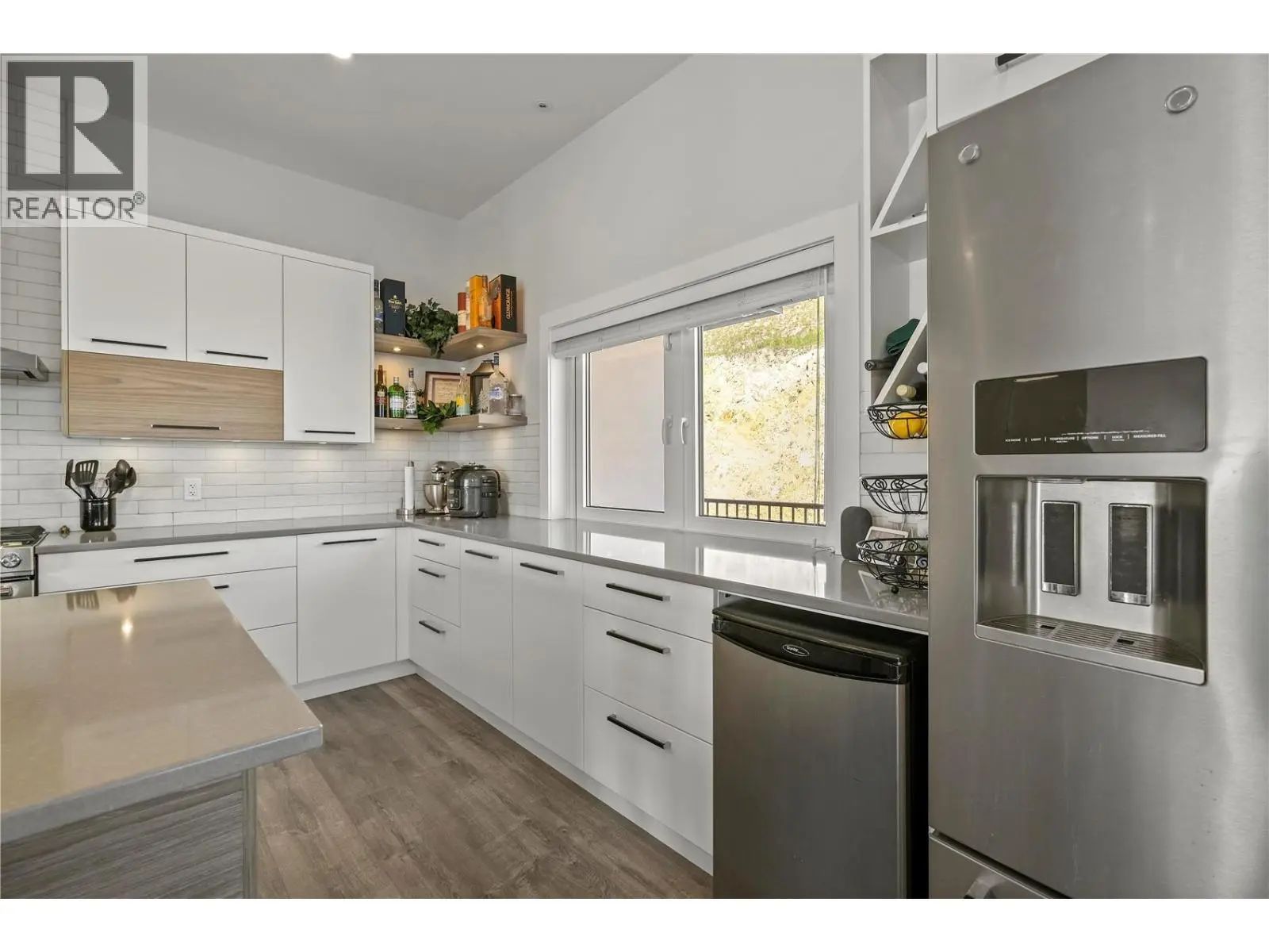 695 Deans Drive. Kelowna, British Columbia