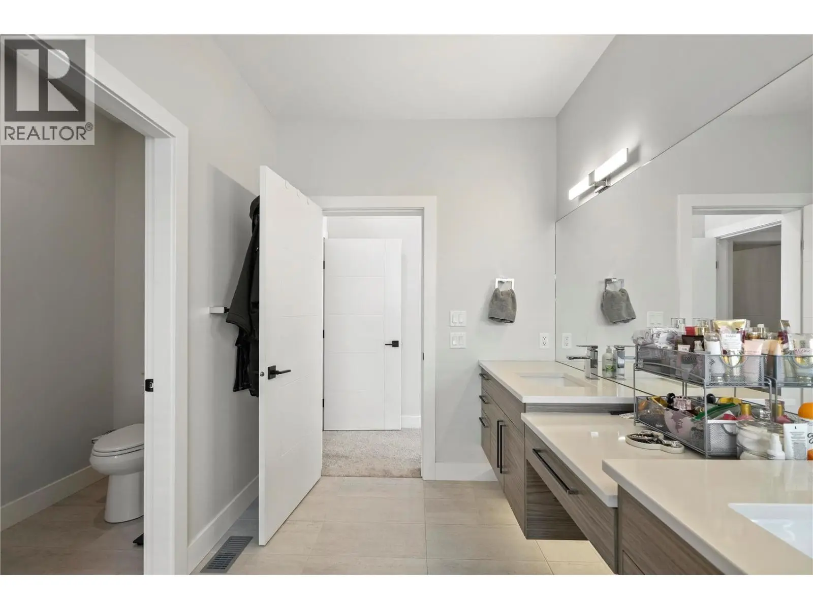 695 Deans Drive. Kelowna, British Columbia