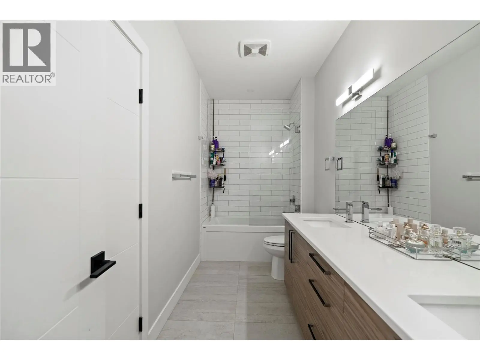 695 Deans Drive. Kelowna, British Columbia