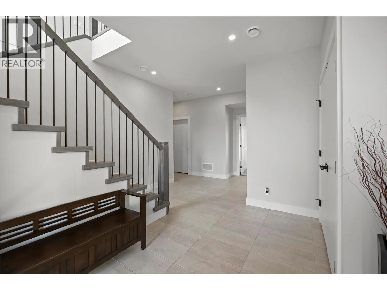 695 Deans Drive. Kelowna, British Columbia