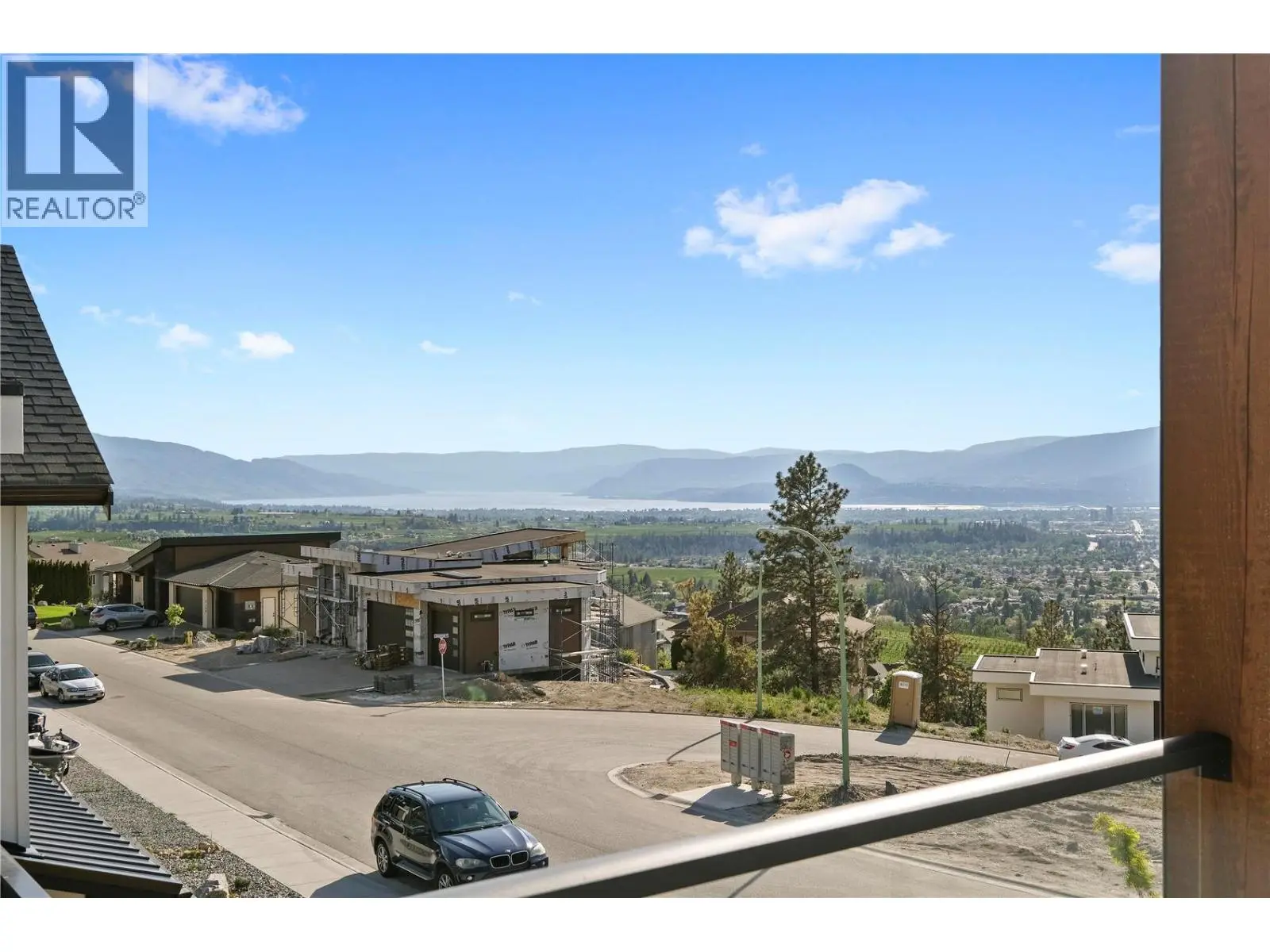 695 Deans Drive. Kelowna, British Columbia