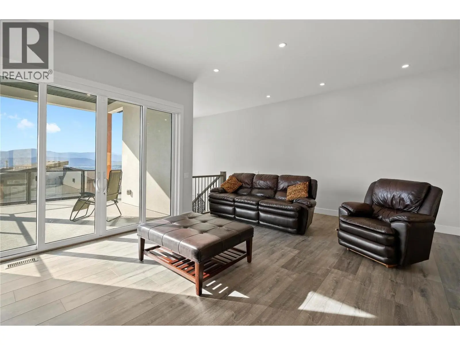 695 Deans Drive. Kelowna, British Columbia