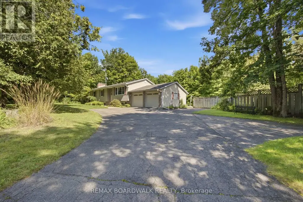3187 Mcdonald's Corner Road, Lanark Highlands