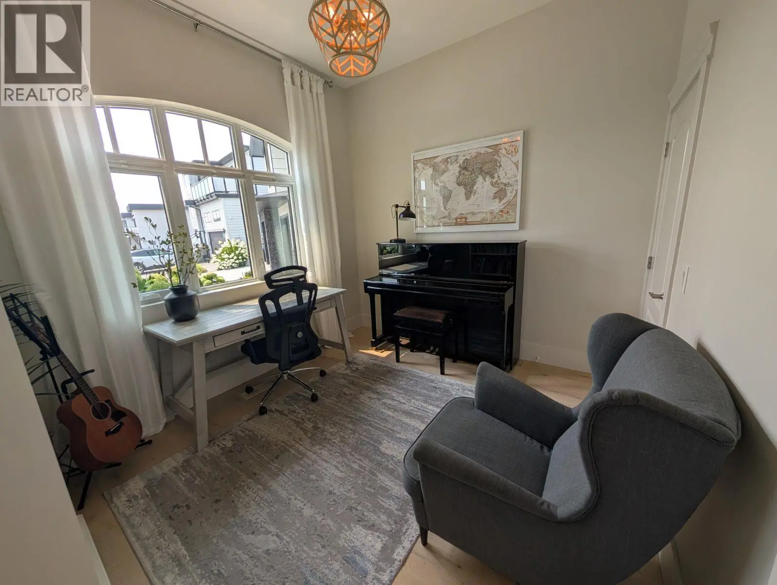 1907 Hemmerling Court. Kelowna, British Columbia
