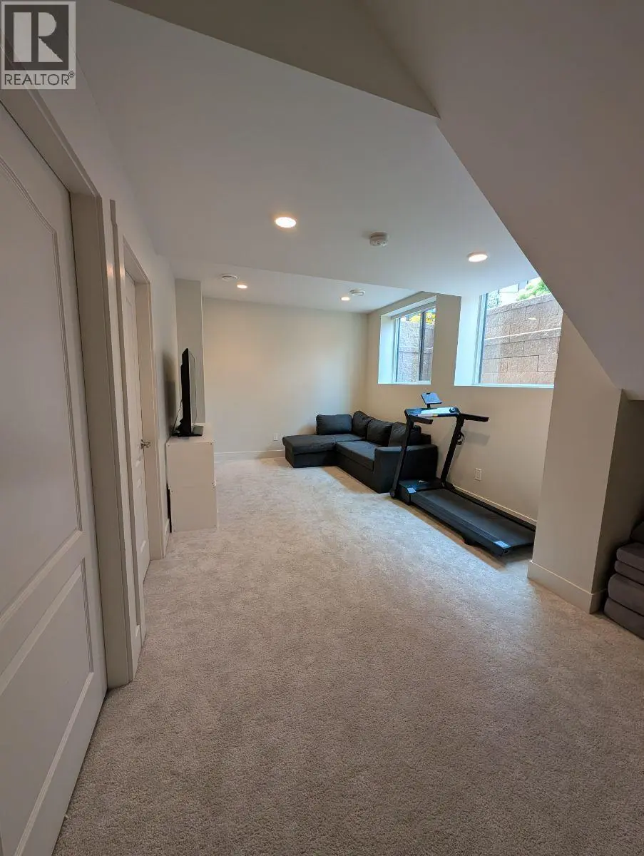 1907 Hemmerling Court. Kelowna, British Columbia