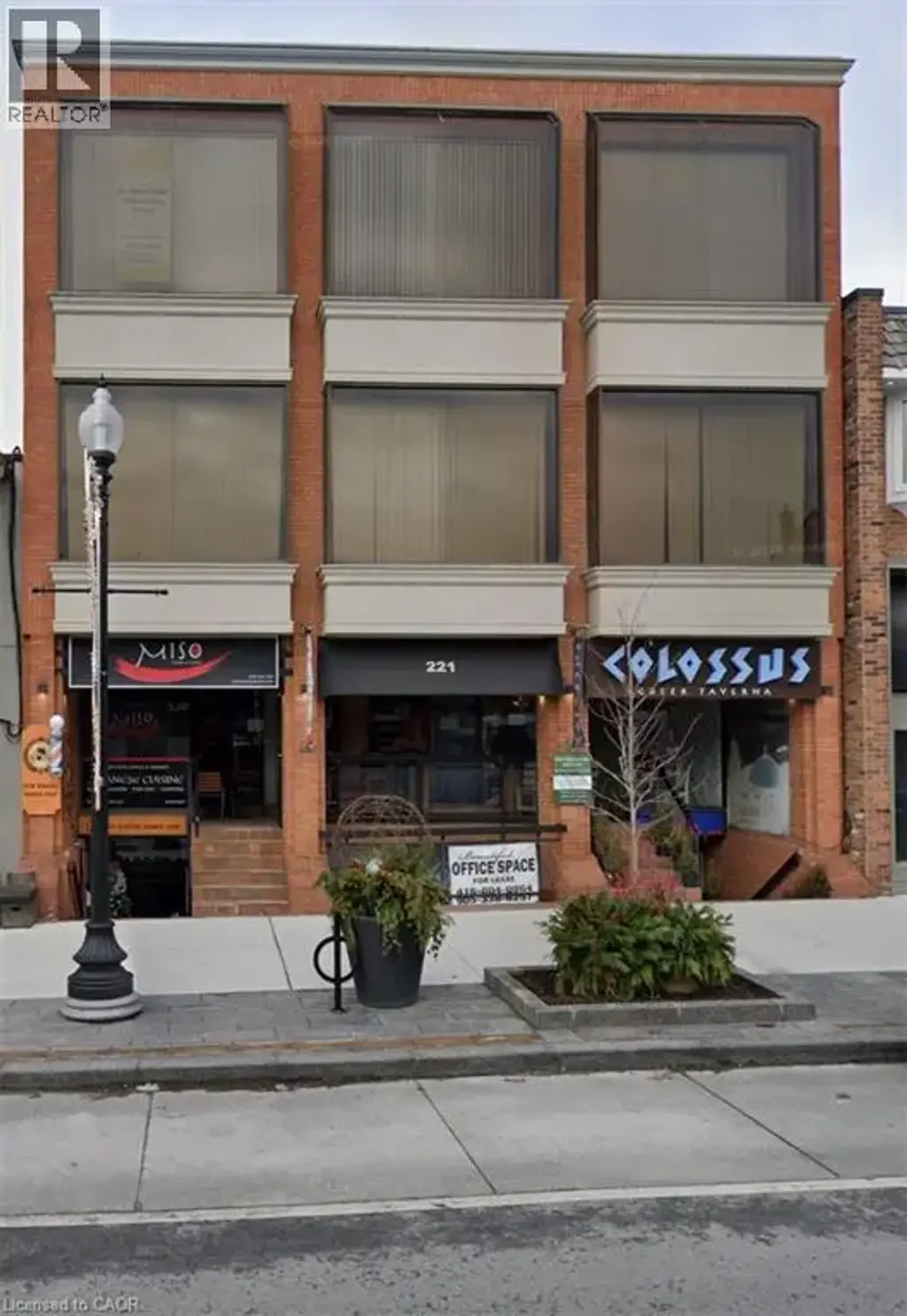221 E Lakeshore Road, Oakville