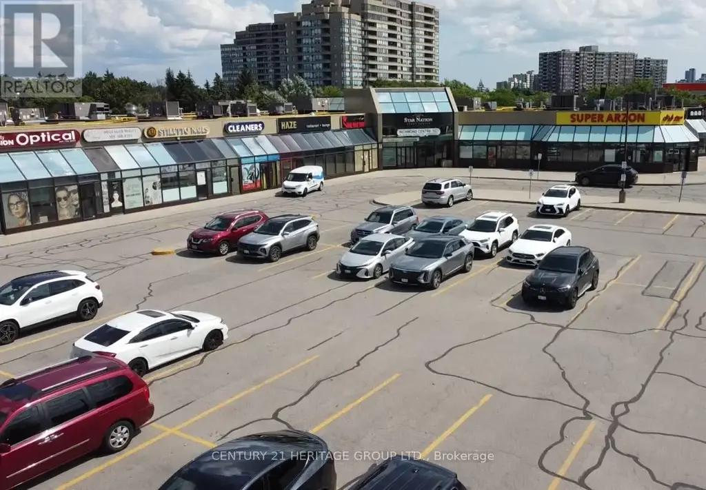 208 - 9737 Yonge Street, Richmond Hill (Harding)