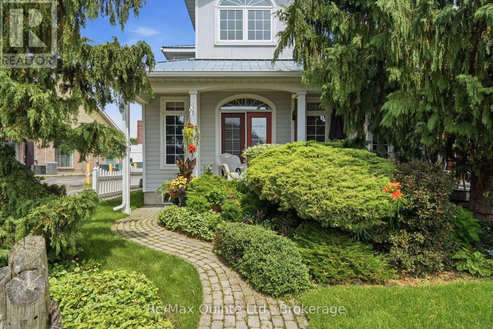 86 Pinnacle Street S, Belleville (Belleville Ward)