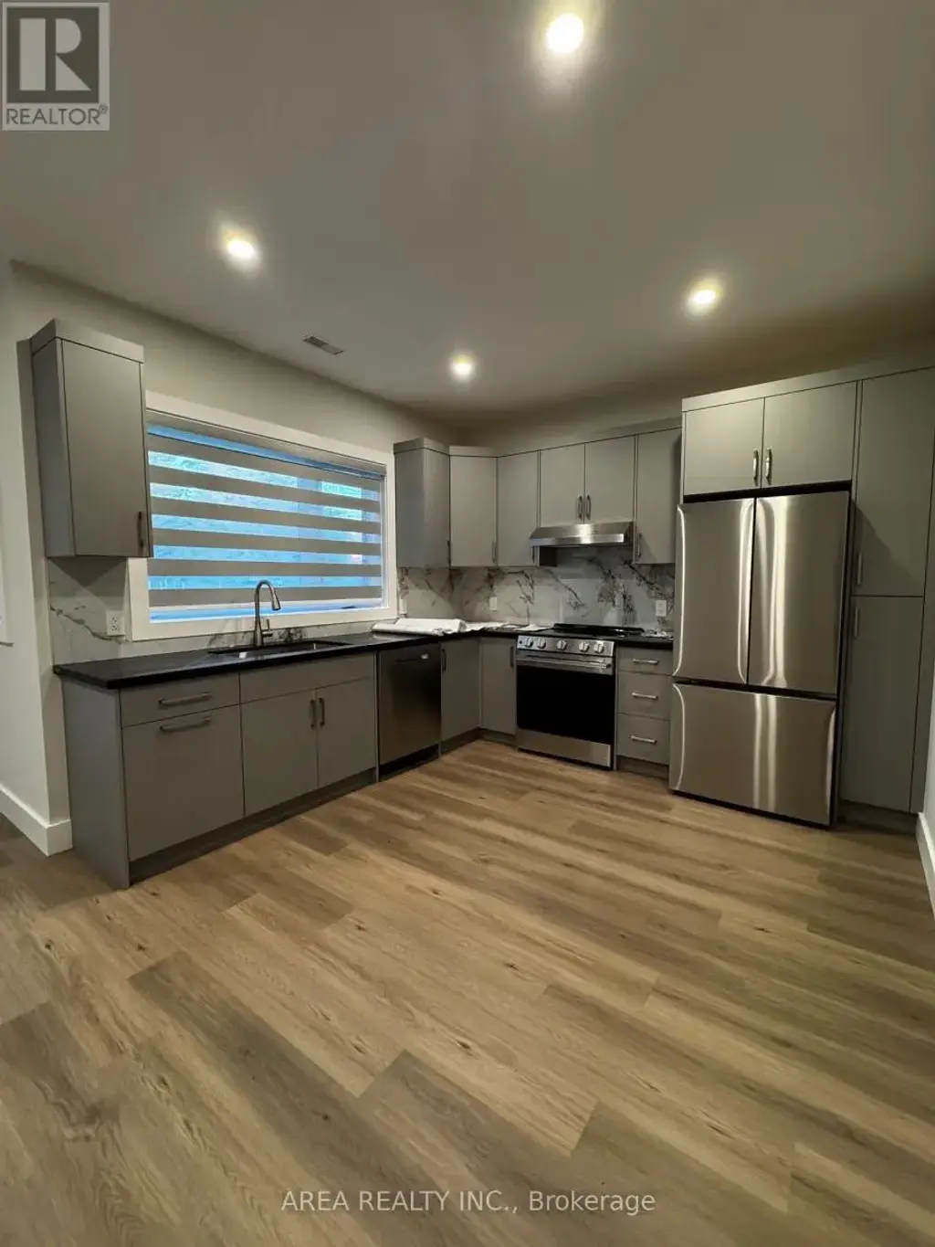 Main - 501 Northcliffe Boulevard, Toronto (Oakwood Village)